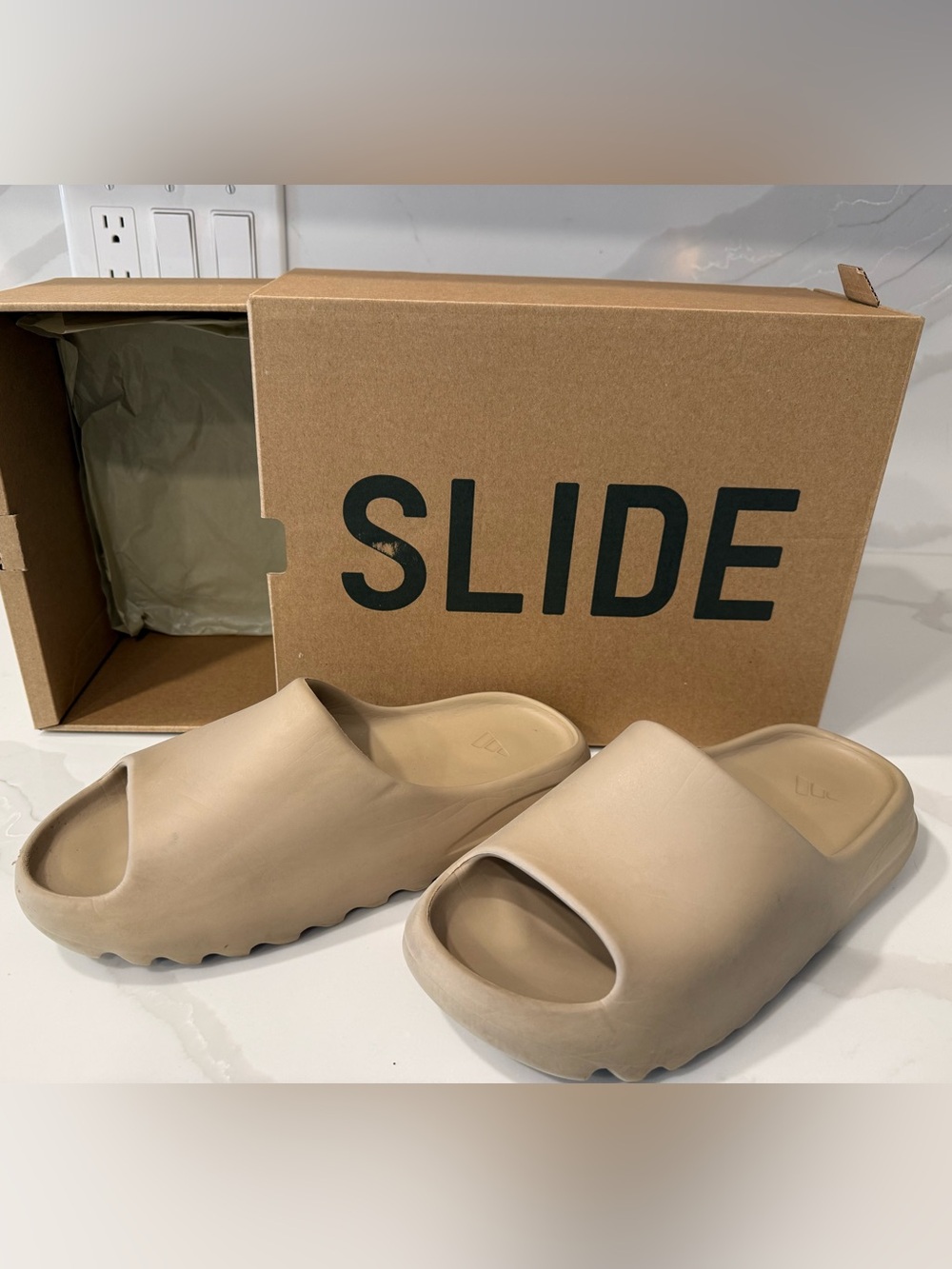 adidas Yeezy Slide in Pure Beige
